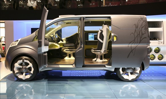 Nissan's new MPV to compete