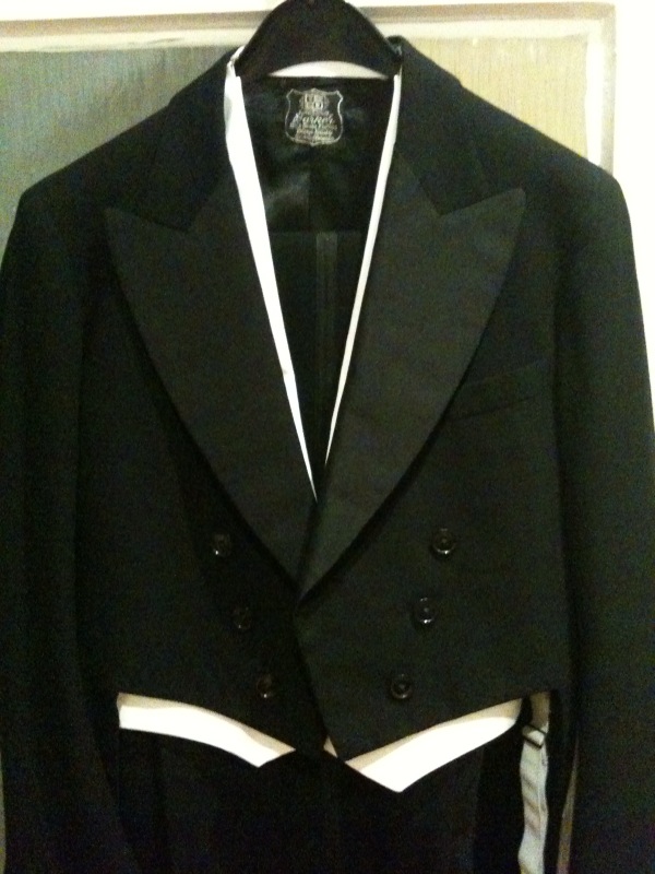 tailcoat white tie