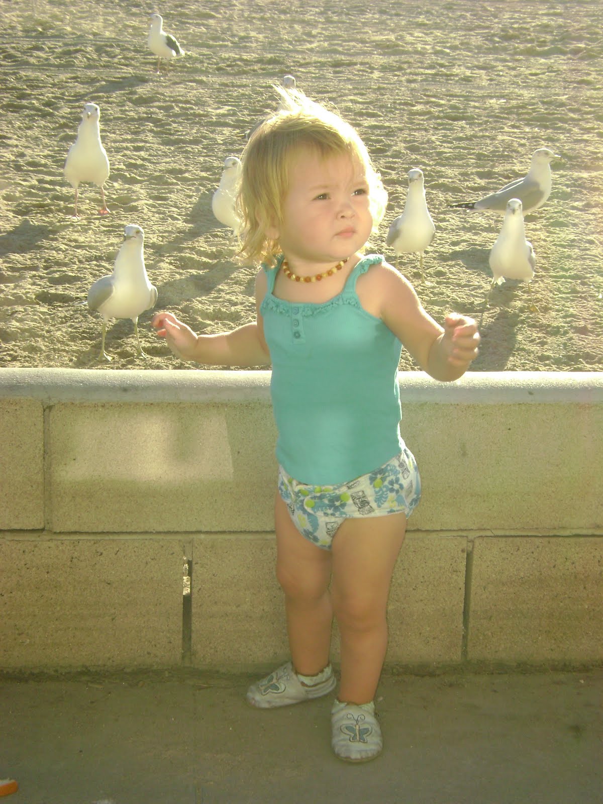 [sunshine+baby+with+birds.JPG]