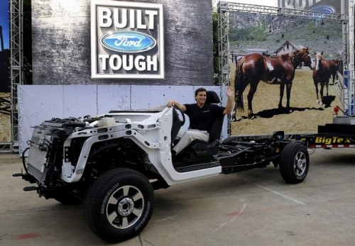 [2011_Ford_Super_Duty-UHSS-Boron.jpg]