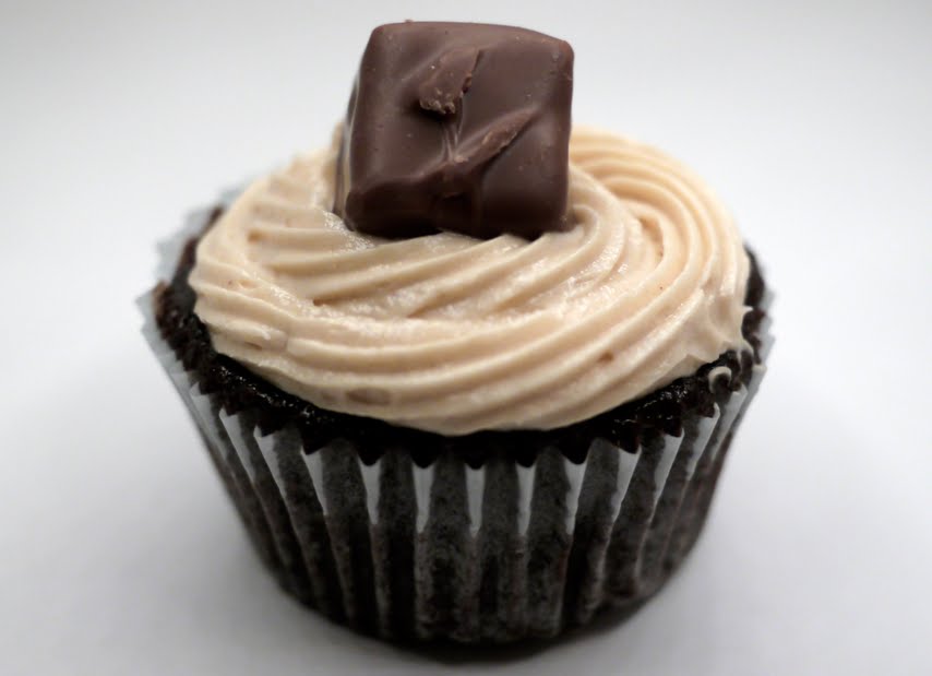Bake, llc Chocolate Cinnamon Cupcakes with Peanut Butter Marshmallow