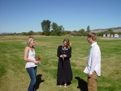 [gettin+hitched_3.jpg]