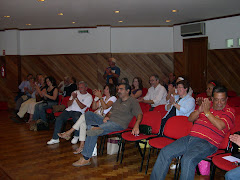 Alguns dos apoiantes e simpatizantes presentes no Auditório da Biblioteca Municipal