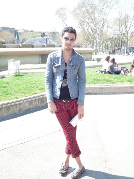 [n588975756_2296337_4312214.jpg]