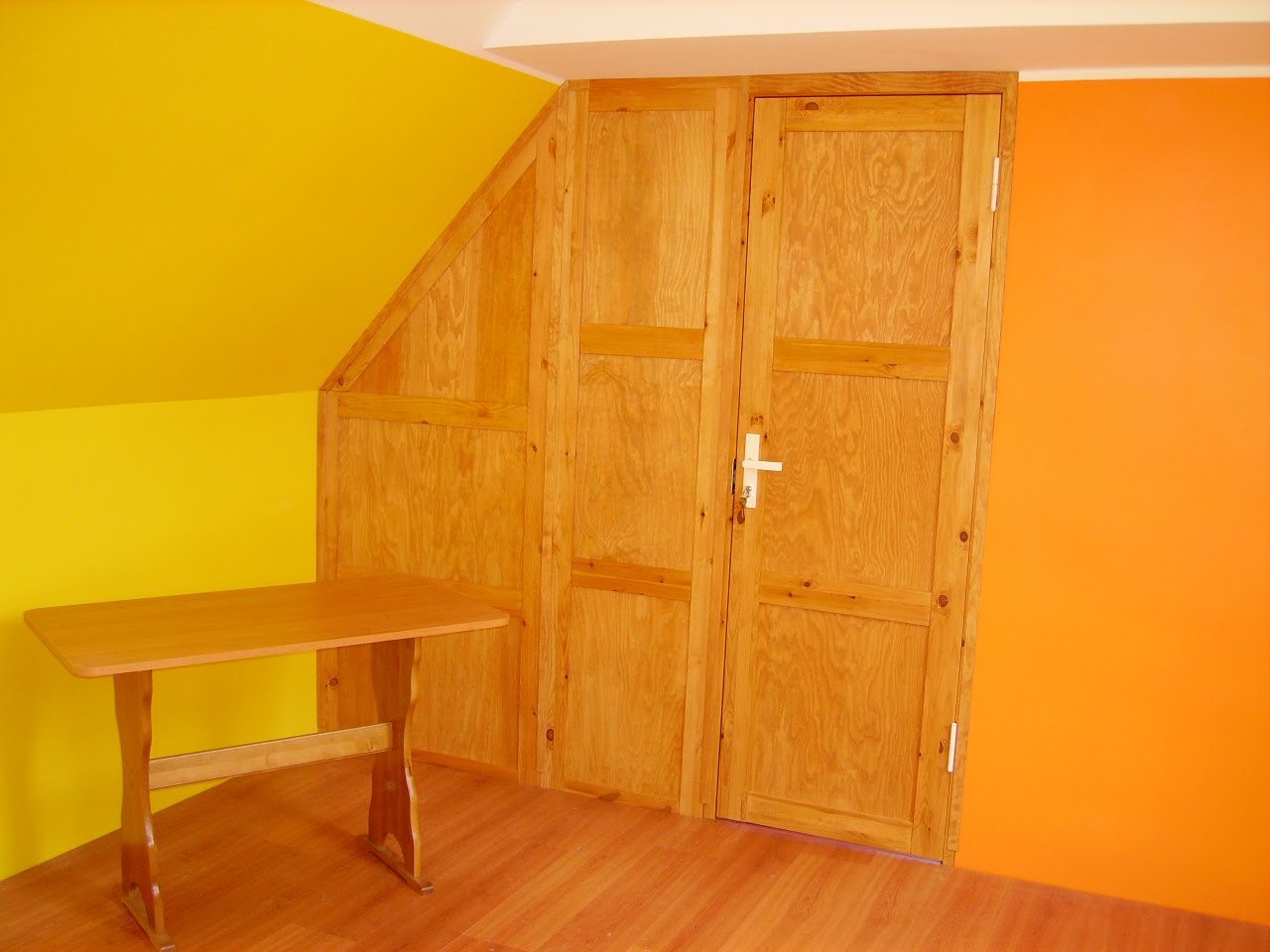 [vahesein-kapp1..jpg]