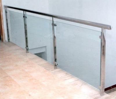 Talleres Oscense SL: BARANDAS, PASAMANOS Y BARANDILLAS EN ACERO