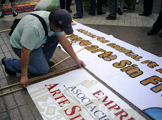 Arreglando todo para la caravana cultural