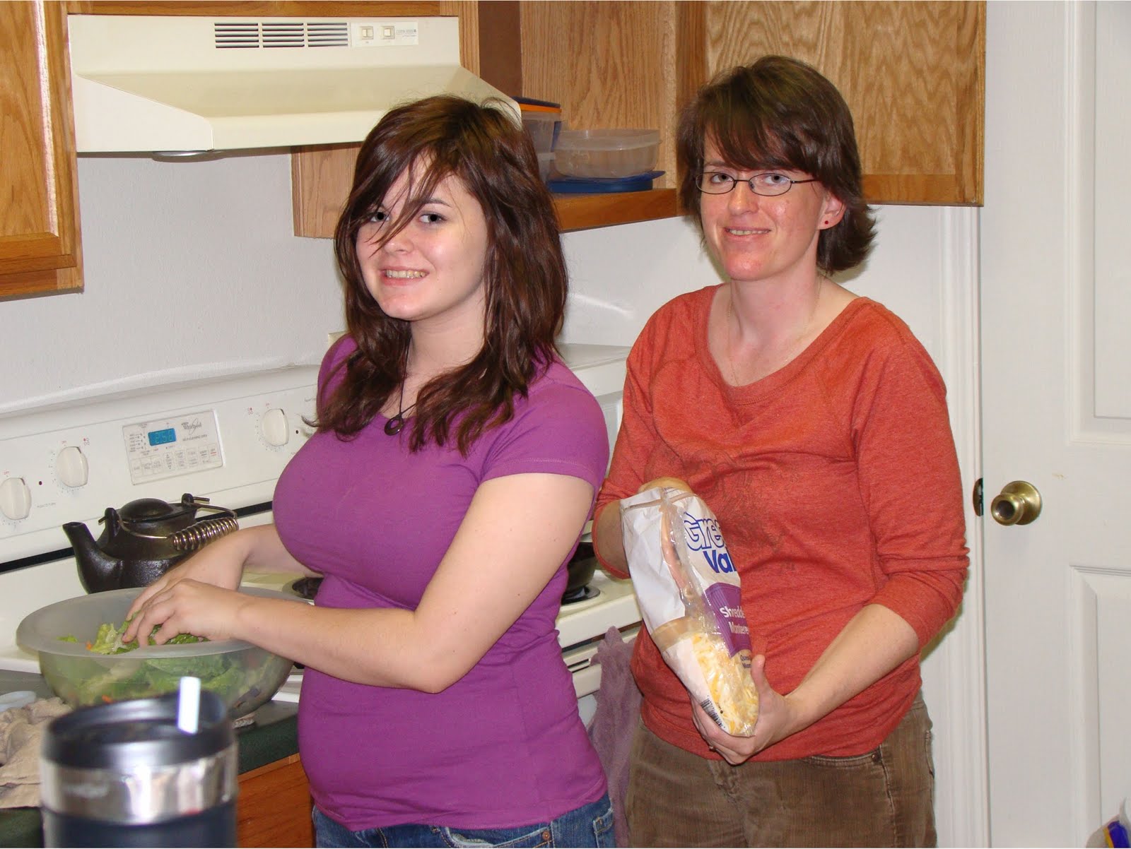 [Judi+and+Mom+in+Kitchen+sm.jpg]