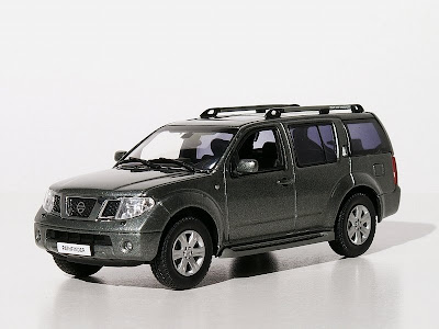 nissan pathfinder diecast