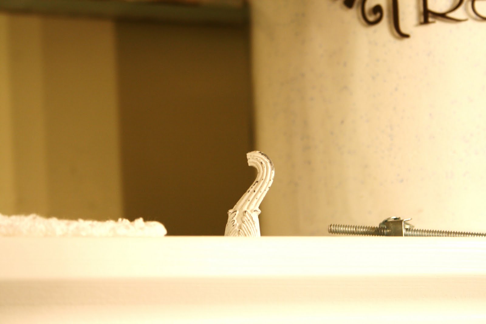 [Aubrielle's+canvas+pic+and+finished+laundry+room+061.JPG]