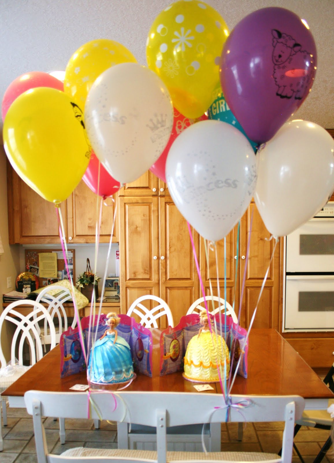 [Twins+4th+birthday+and+vinyl+016.JPG]