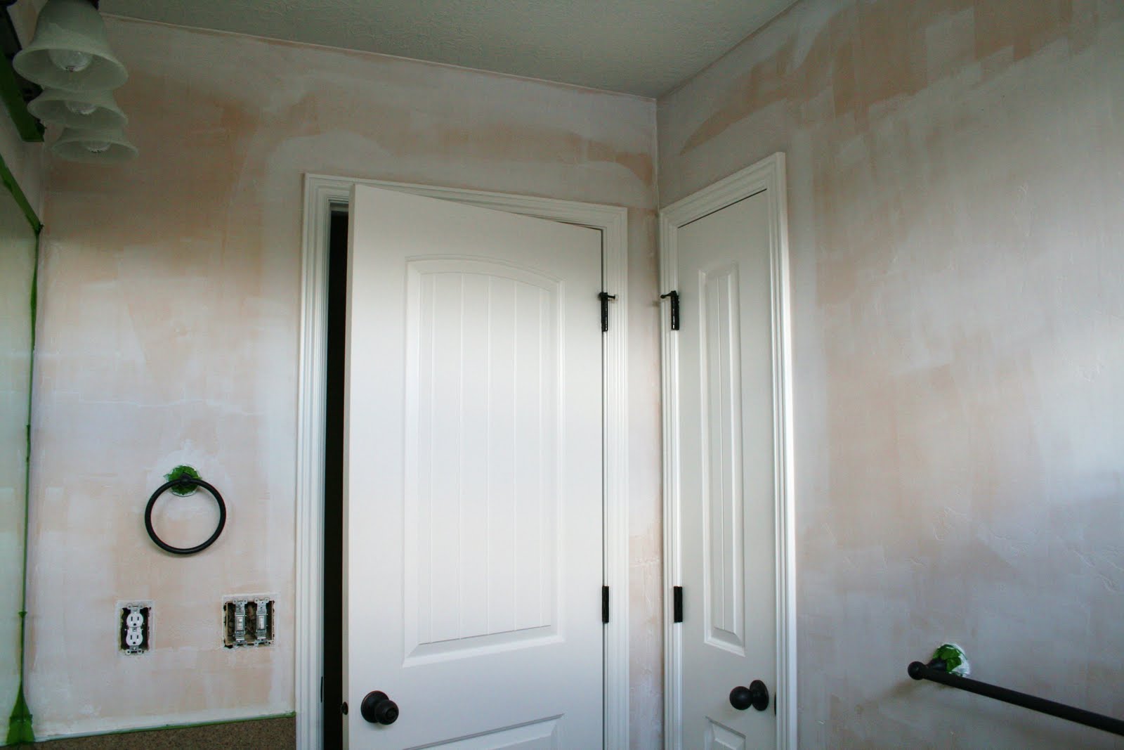 [Primed+Bathroom+009.JPG]