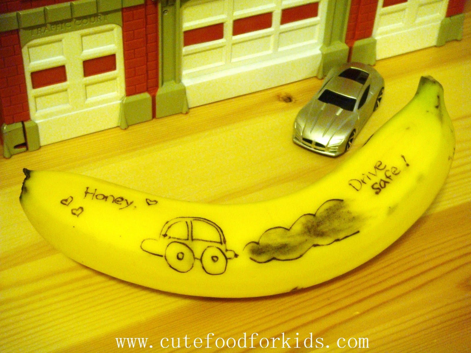 Cute Food For Kids? How To Draw On Banana