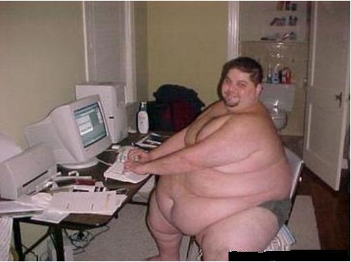 [really-fat-guy-on-computer.jpg]