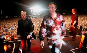 [08516_153636_theprodigygeL160508.jpg]