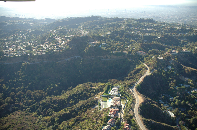 144LuarelCanyonBlvdMountOlympusOct06S.jpg