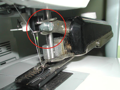 Stitches and Seams: Singer Buttonholer, Part Deux