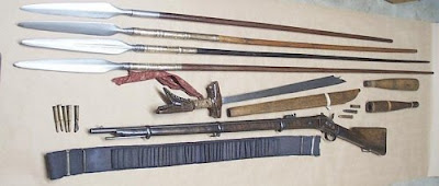 1902-05+captured+moro+weapons+5.JPG