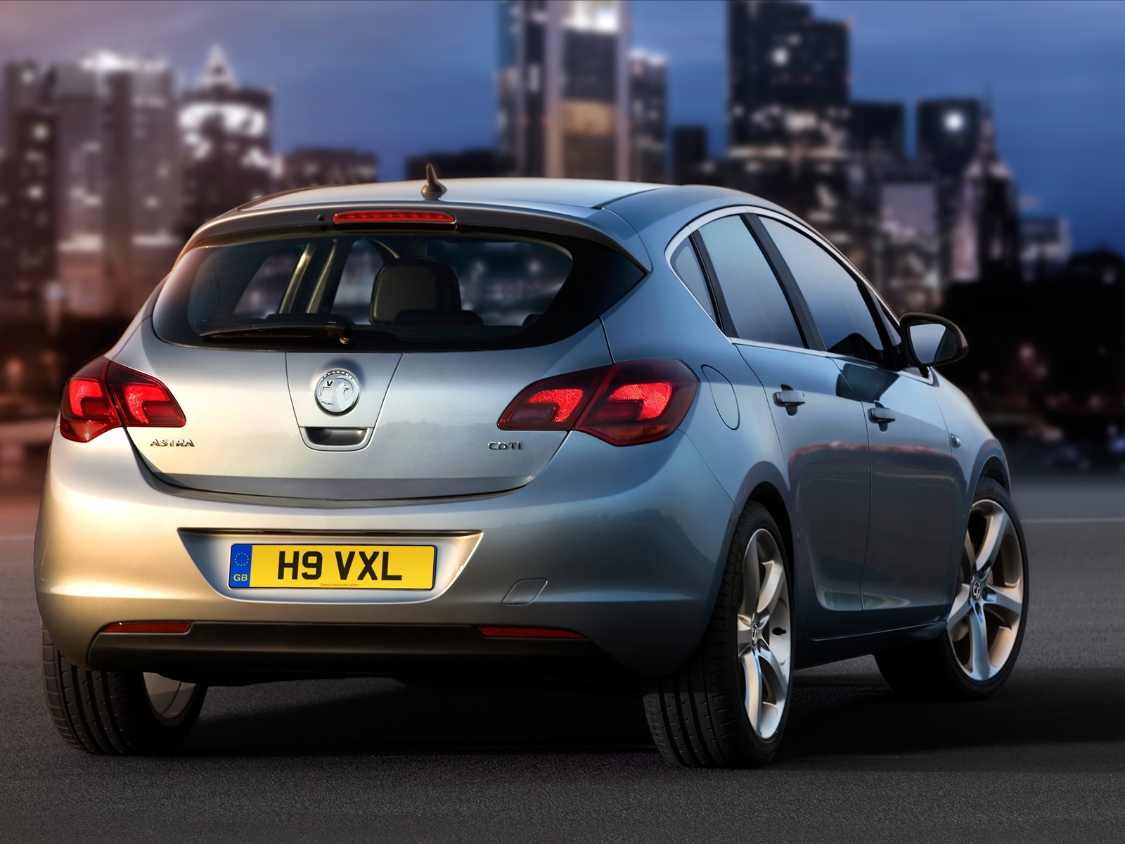 Super Cars 2010 Vauxhall Astra