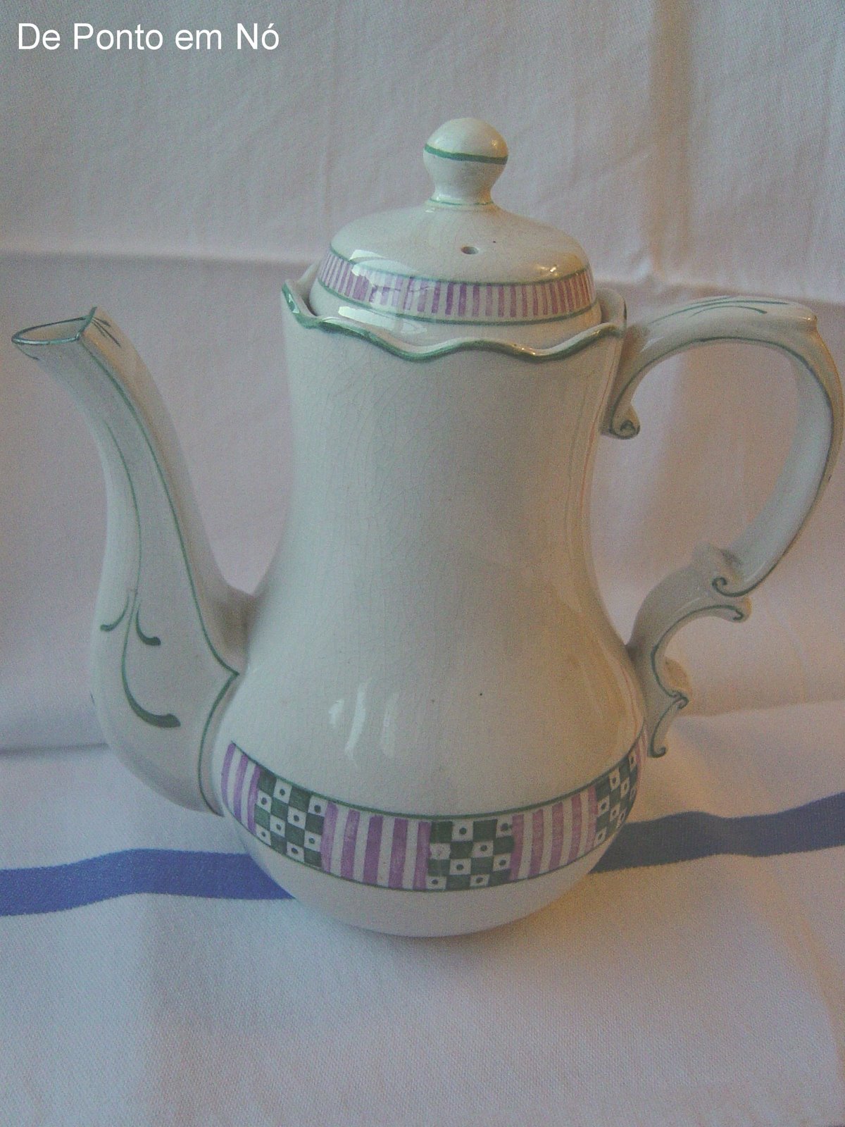 [Wteapot1.jpg]