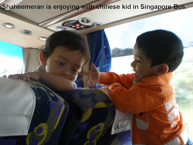 play with chinese kid, singapore bus, singapore