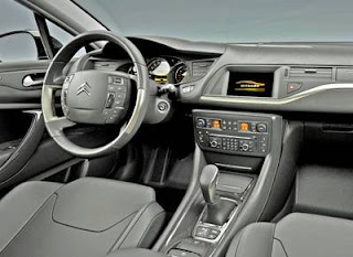 Citroen+C5+1.8i+16v+Collection+127+hp+interior.jpg