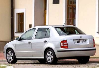 2005+Skoda+Fabia+Sedan+rear.jpg