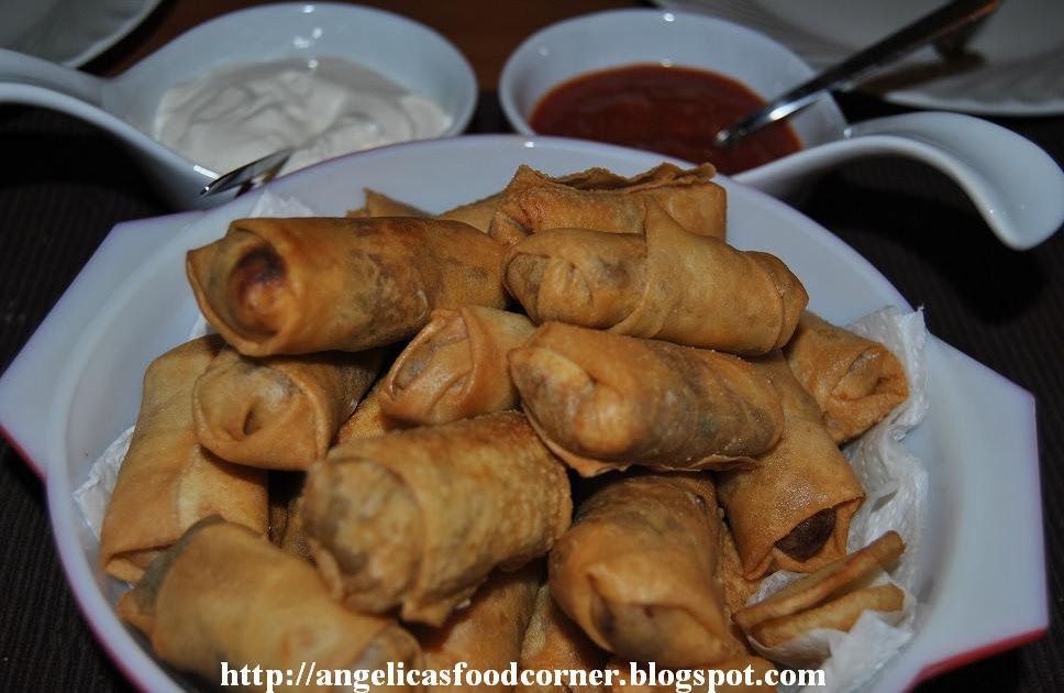 Angélica's food corner Mexican egg rolls