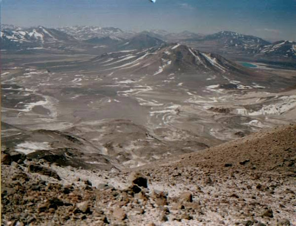 Imagen desde el borde del cráter (6.800m s.n.m.)...