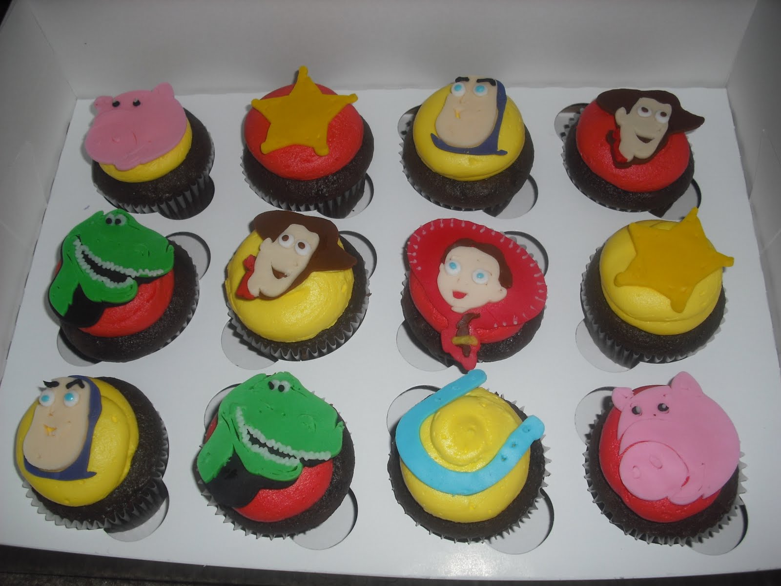 Sprinklebelle Toy Story Cupcakes/Woody Cake