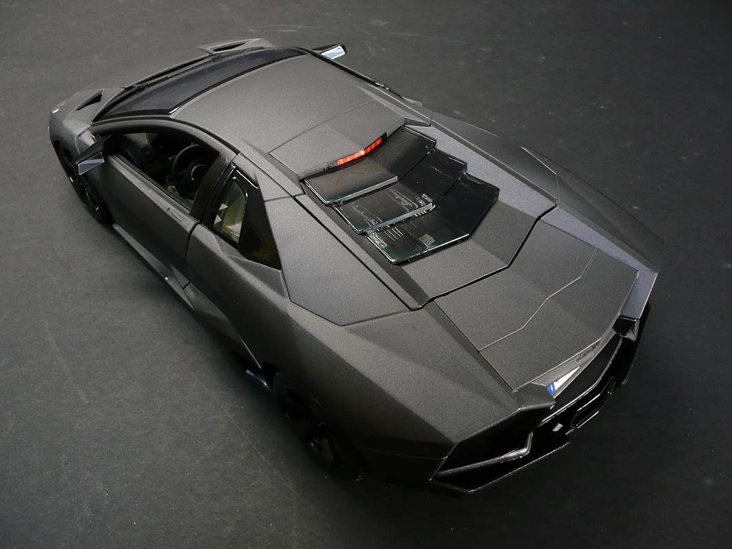 [Reventon+back.jpg]