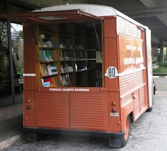 Biblioteca itinerante da Fundação Gulbenkian