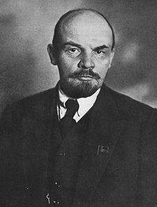 [225px-Lenin.jpg]