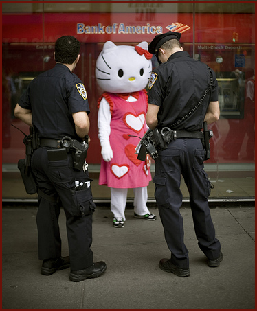 [Hello+Kitty+Gets+Arrested.PNG]