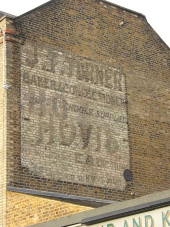 [GA00064_P0001_M02.JPG]