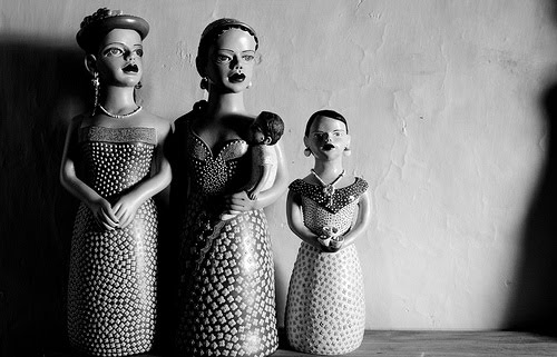 ARTEEMTER Mulheres modelam mulheres de barro u2013 Artesanato Mineiro Armario Retro Cozinha ~ ARTEEMTER Mulheres modelam mulheres de barro u2013 Artesanato Mineiro