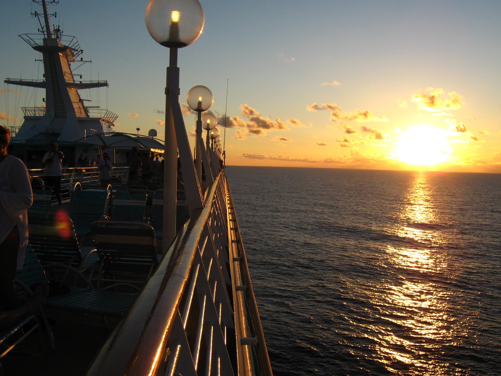 LUGARES & LUGAREJOS Sol em altomar (Brasil)