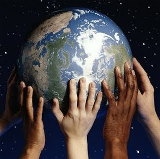 http://3.bp.blogspot.com/_23k4LrTfOyk/SzztFVnvpUI/AAAAAAAABMk/8455pFW8ZUw/s320/Gea+en+manos+humanas+2.jpg