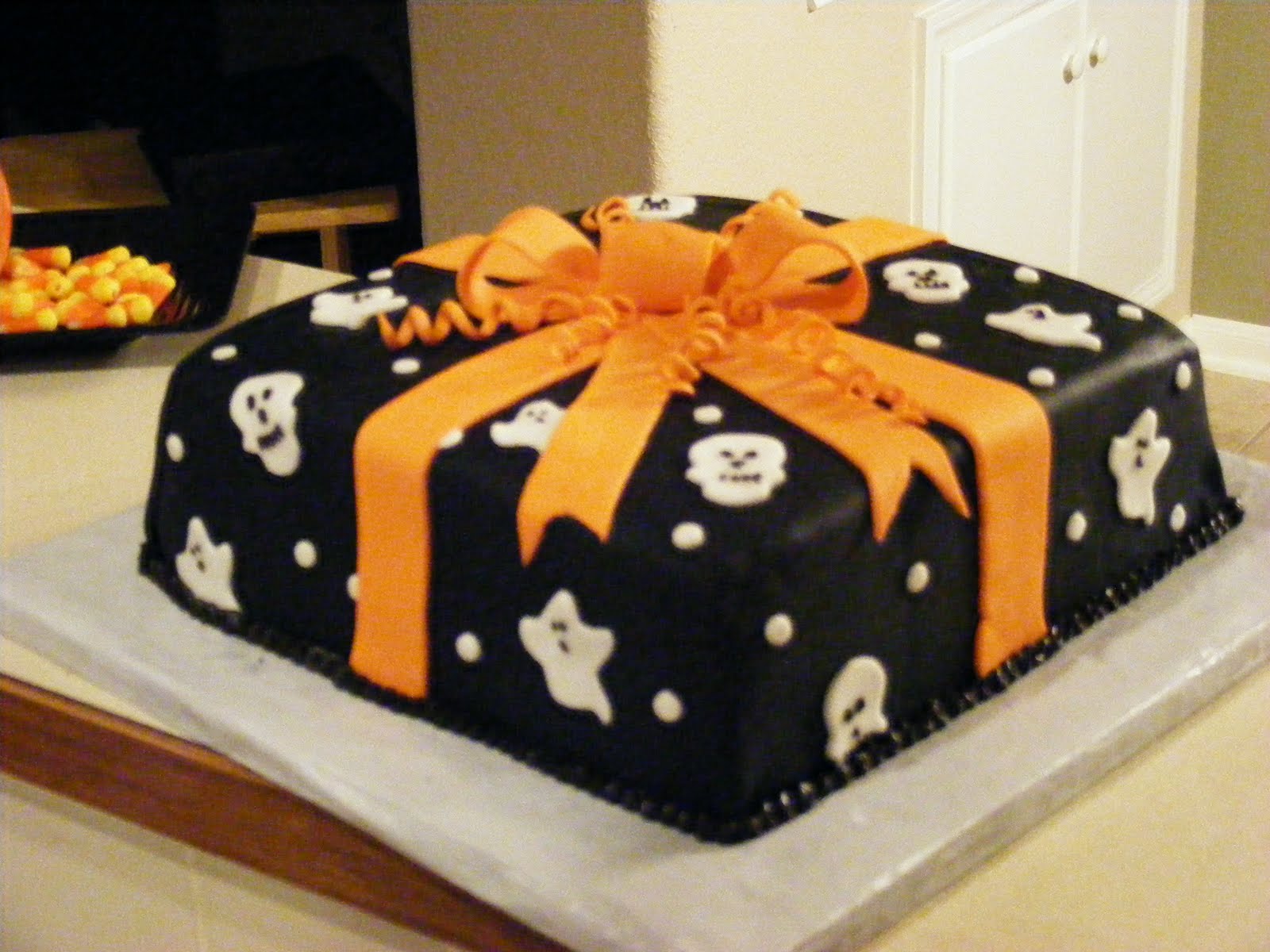 PattiCakes!: Halloween Cake (Class III, final cake ...