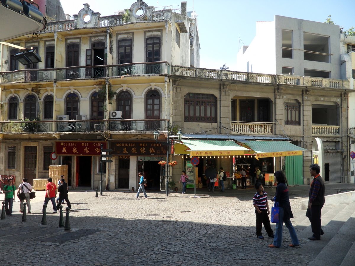 [165_SAM_1353_s.JPG]