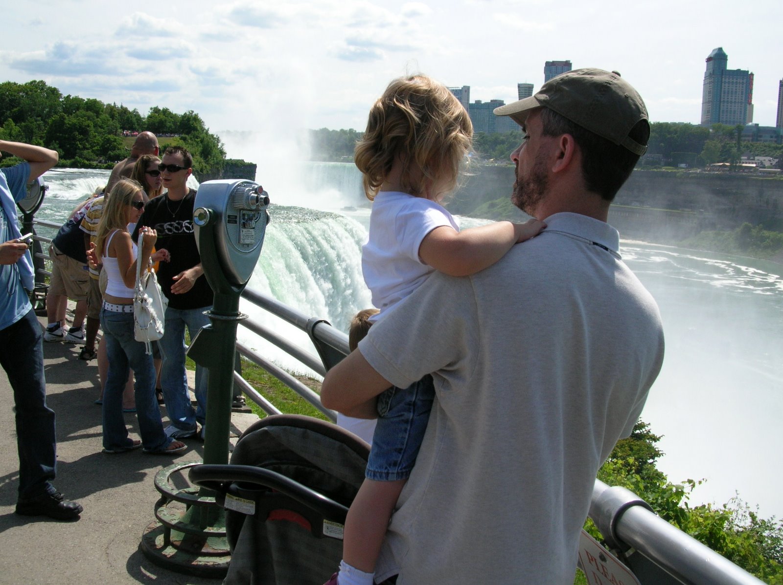 [July+04+2008+Niagara+Falls+(7).JPG]
