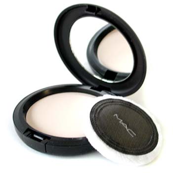 mac_blot_powder.jpg