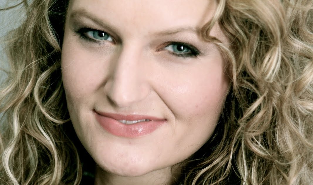 Love, Me Photography: Allie Ray.