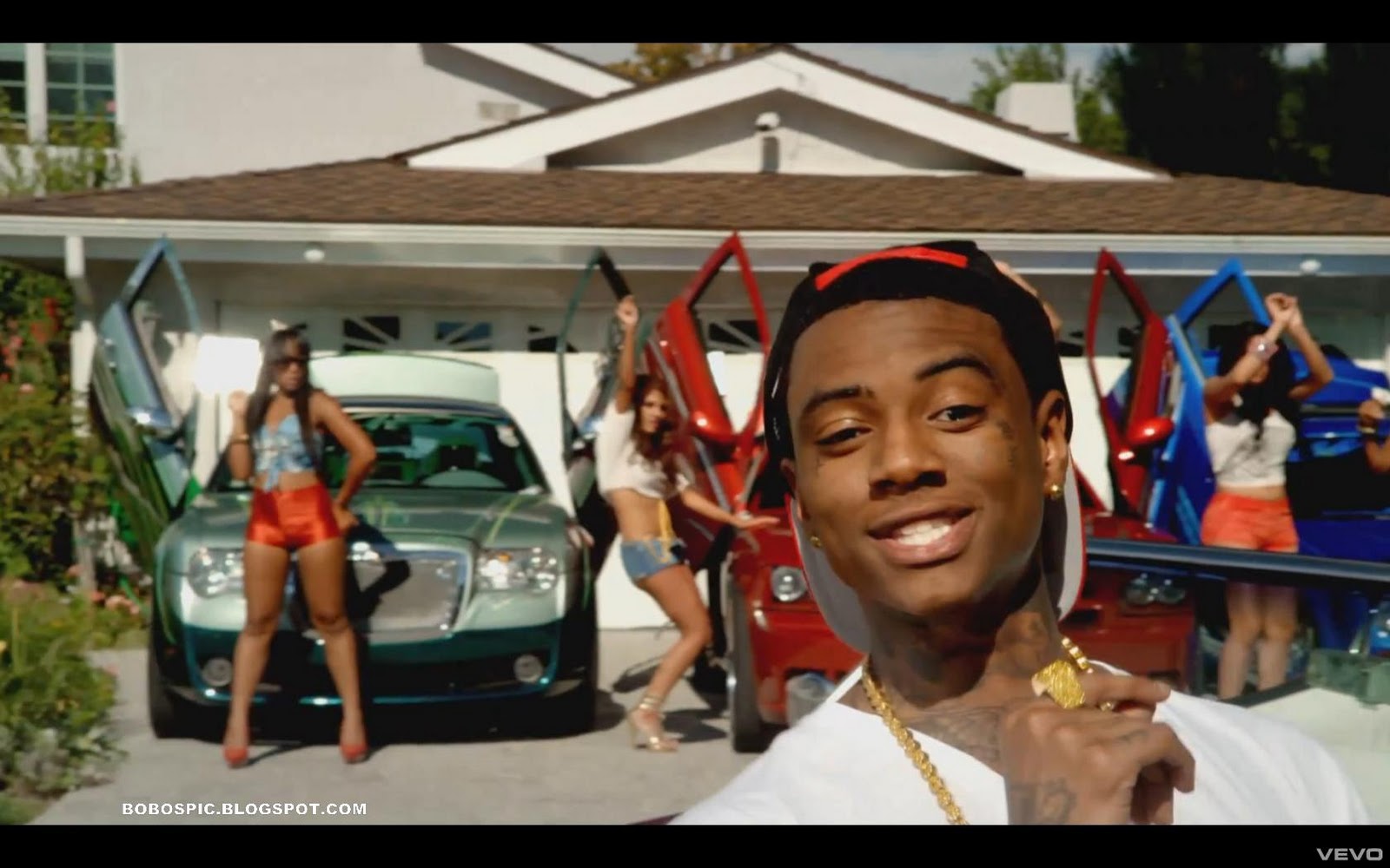 Music Video Pics Soulja Boy Tell'em Speakers Going Hammer video pictures