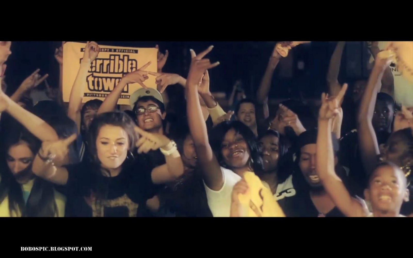 Music Video Pics Wiz Khalifa Black And Yellow video pictures