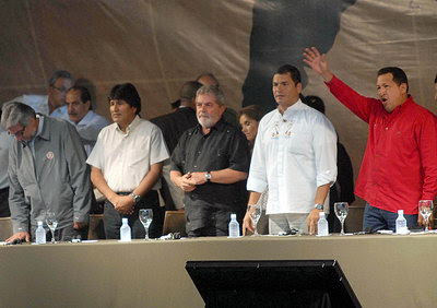 Foro social: presidentes Hugo Chávez, Evo Morales, Rafael Correa, Fernando Lugo y Luiz Inácio Lula da Silva