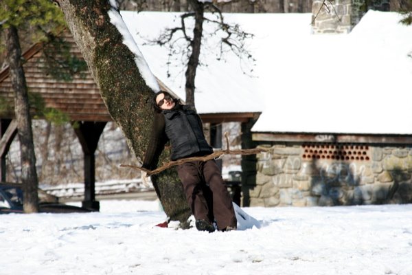 [olive+lean+on+tree++2:24:08.JPG]