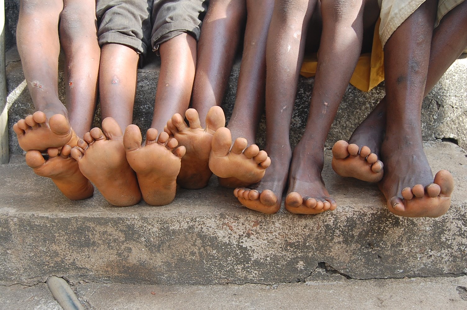 [feet.JPG]