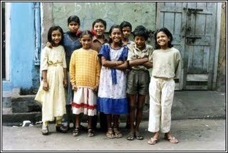 [nacidos+em+bordéis.bmp]