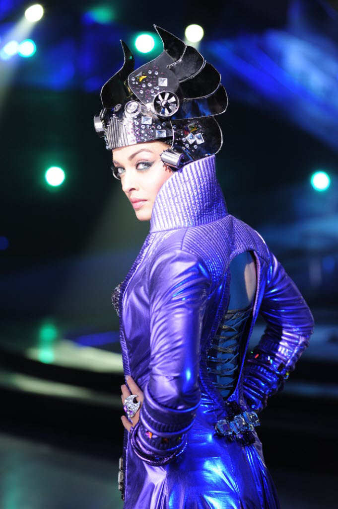 village of fun: Aishwarya Rai's Enthiran The Robot Movie Pictures